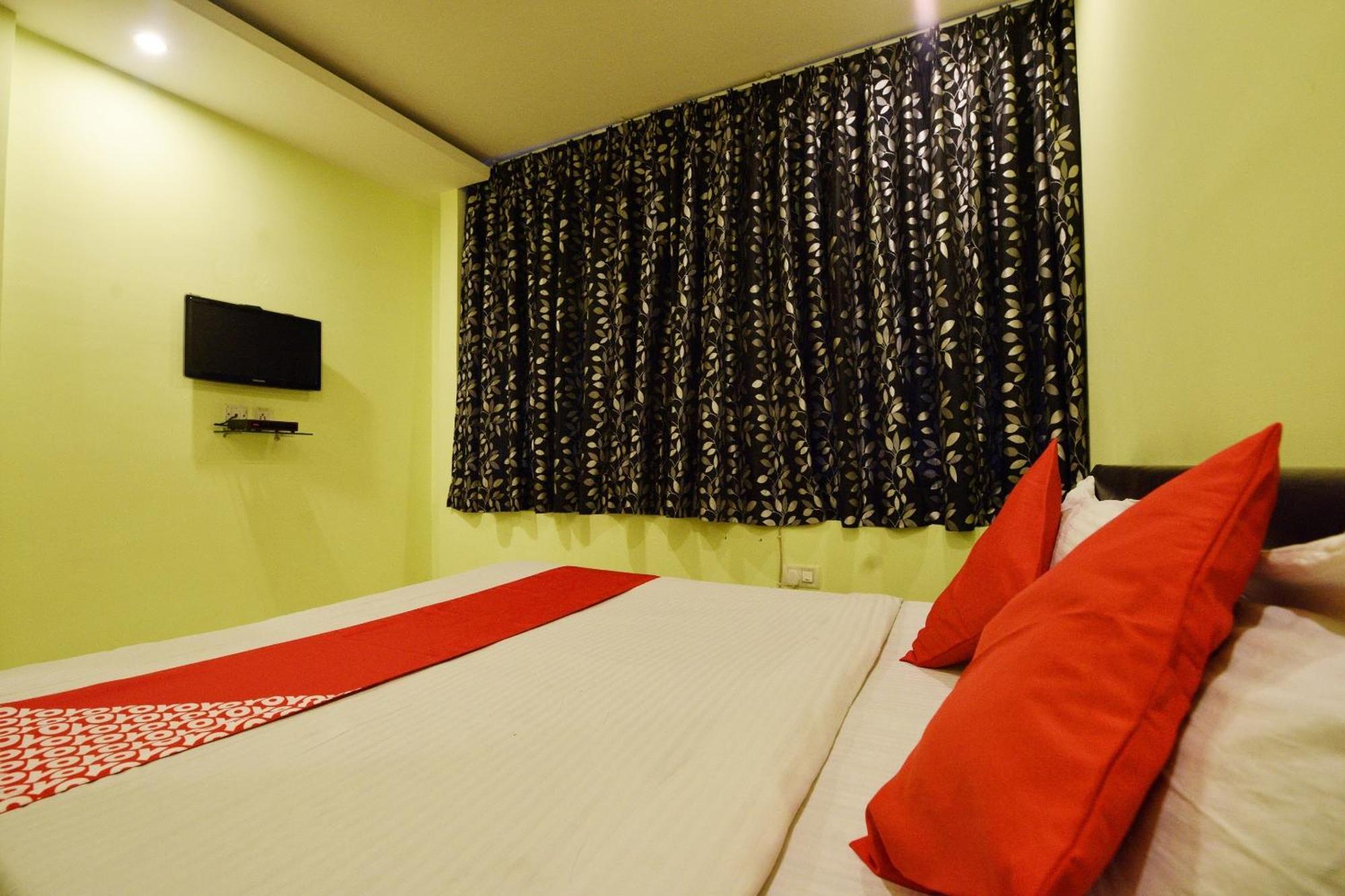Hotel O Apple Джайпур Екстериор снимка