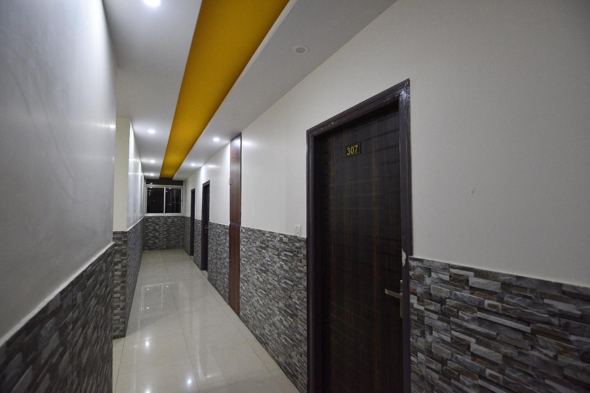 Hotel O Apple Джайпур Екстериор снимка