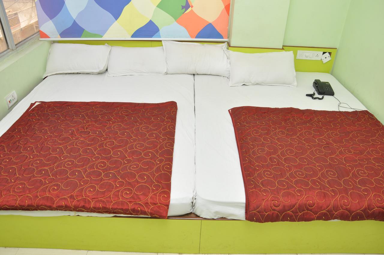 Hotel O Apple Джайпур Екстериор снимка